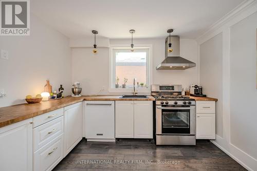 76 Thirty Fifth Street, Toronto, ON - Indoor Photo Showing Kitchen