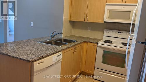 812 - 30 Clegg Road, Markham, ON - Indoor Photo Showing Kitchen With Double Sink