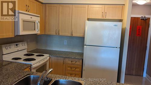 812 - 30 Clegg Road, Markham, ON - Indoor Photo Showing Kitchen With Double Sink