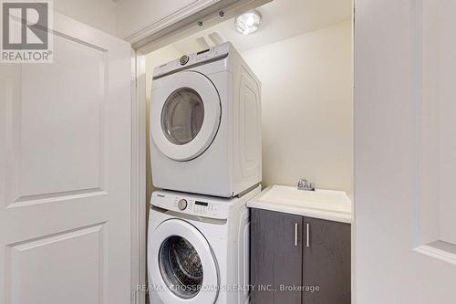 1365 Gull Crossing, Pickering, ON - Indoor Photo Showing Laundry Room