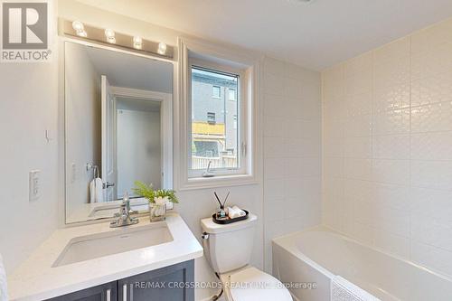 1365 Gull Crossing, Pickering, ON - Indoor Photo Showing Bathroom