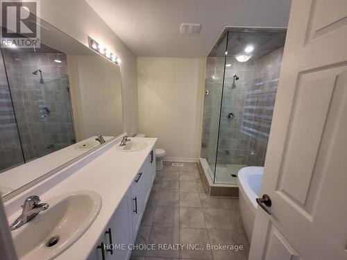 1128 Wilmington Avenue, Oshawa, ON - Indoor Photo Showing Bathroom