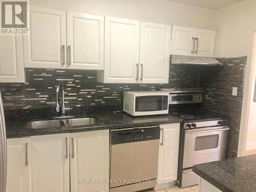 1010 - 20 Edgecliffe Golfway, Toronto, ON - Indoor Photo Showing Kitchen With Double Sink