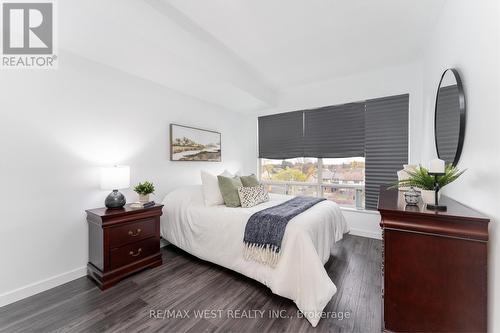 414 - 5800 Sheppard Avenue E, Toronto, ON - Indoor Photo Showing Bedroom