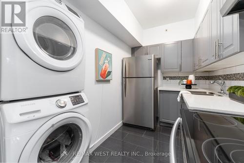 414 - 5800 Sheppard Avenue E, Toronto, ON - Indoor Photo Showing Laundry Room