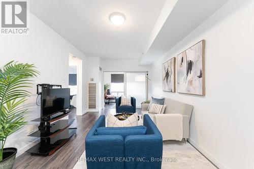 414 - 5800 Sheppard Avenue E, Toronto, ON - Indoor Photo Showing Other Room