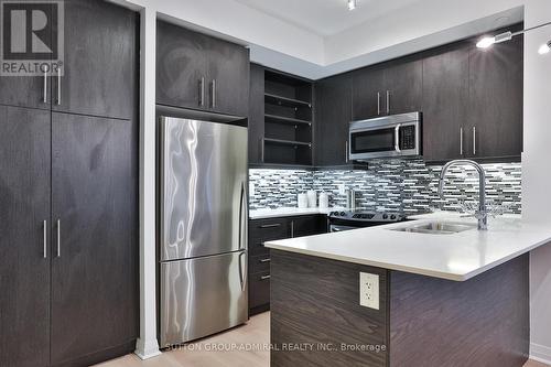 302 - 55 Oneida Crescent, Richmond Hill, ON - Indoor Photo Showing Kitchen With Double Sink With Upgraded Kitchen