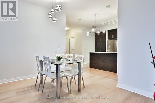 302 - 55 Oneida Crescent, Richmond Hill, ON - Indoor Photo Showing Dining Room