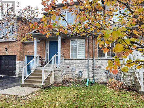 33 Moresby Street, Richmond Hill, ON - Outdoor