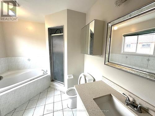 33 Moresby Street, Richmond Hill, ON - Indoor Photo Showing Bathroom