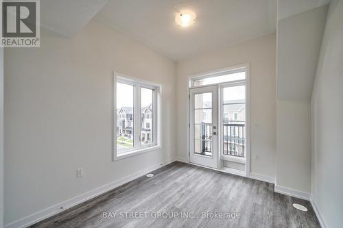 1360 Kobzar Drive, Oakville, ON - Indoor Photo Showing Other Room