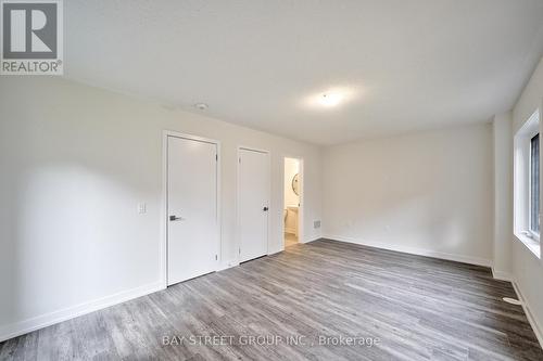 1360 Kobzar Drive, Oakville, ON - Indoor Photo Showing Other Room