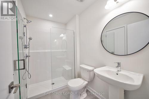 1360 Kobzar Drive, Oakville, ON - Indoor Photo Showing Bathroom