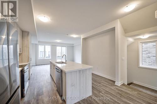 1360 Kobzar Drive, Oakville, ON - Indoor Photo Showing Kitchen