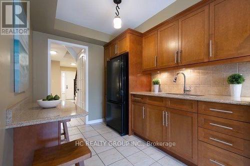 2346 Springfield Crescent, Oakville, ON - Indoor Photo Showing Kitchen