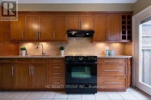 2346 Springfield Crescent, Oakville, ON - Indoor Photo Showing Kitchen