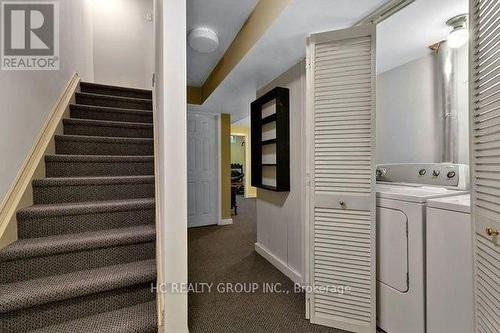 2346 Springfield Crescent, Oakville, ON - Indoor Photo Showing Laundry Room