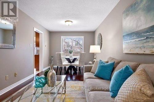 2346 Springfield Crescent, Oakville, ON - Indoor Photo Showing Living Room