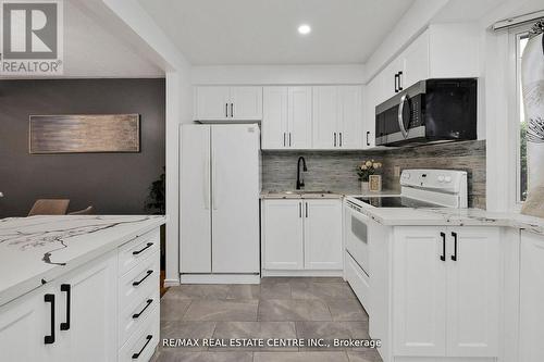 54 Archdekin Drive, Brampton, ON - Indoor Photo Showing Kitchen