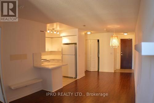 714 - 4090 Living Arts Drive, Mississauga, ON - Indoor