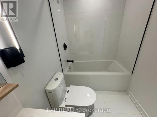 1503 - 127 Broadway Avenue, Toronto, ON - Indoor Photo Showing Bathroom