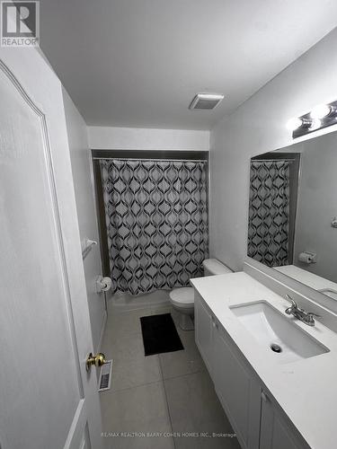 256 Willowbrook Drive E, Whitby, ON - Indoor Photo Showing Bathroom