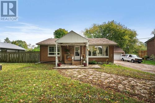 18947 Mccowan Road, East Gwillimbury, ON - Outdoor