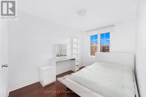 18 Meadowhawk Trail, Bradford West Gwillimbury, ON - Indoor Photo Showing Bedroom