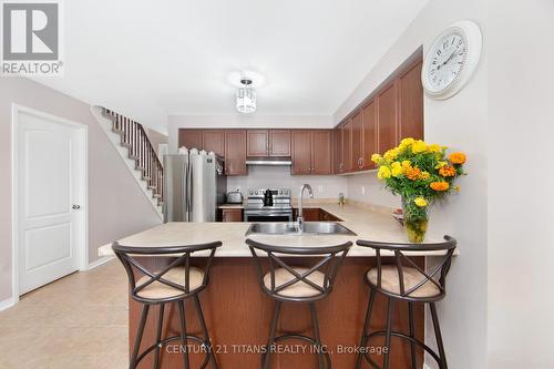 18 Meadowhawk Trail, Bradford West Gwillimbury, ON - Indoor Photo Showing Kitchen With Double Sink