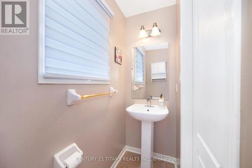 18 Meadowhawk Trail, Bradford West Gwillimbury, ON - Indoor Photo Showing Bathroom