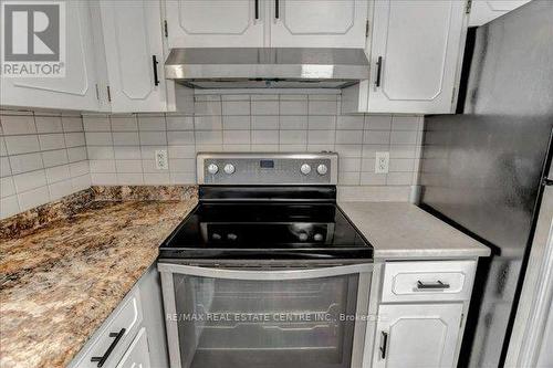 353 Grand Ridge Drive, Cambridge, ON - Indoor Photo Showing Kitchen