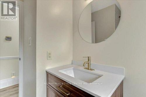 353 Grand Ridge Drive, Cambridge, ON - Indoor Photo Showing Bathroom