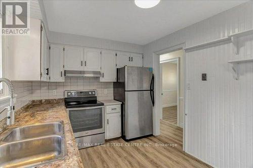 353 Grand Ridge Drive, Cambridge, ON - Indoor Photo Showing Kitchen With Double Sink