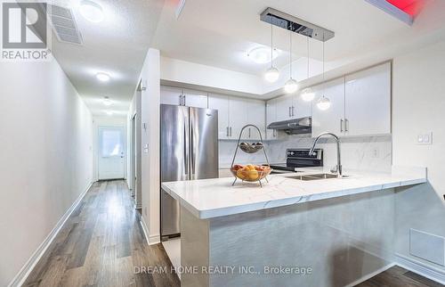 12 - 55 Cedarcroft Boulevard, Toronto, ON - Indoor Photo Showing Kitchen With Upgraded Kitchen