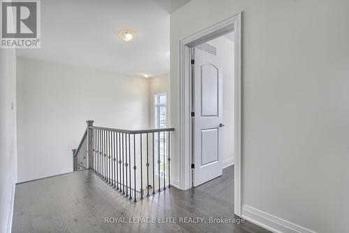 106 Silk Twist Drive, East Gwillimbury, ON - Indoor Photo Showing Other Room