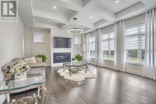 106 Silk Twist Drive, East Gwillimbury, ON - Indoor Photo Showing Living Room With Fireplace