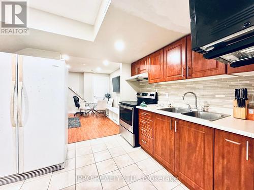 3362 Angel Pass Drive, Mississauga, ON - Indoor Photo Showing Kitchen With Double Sink