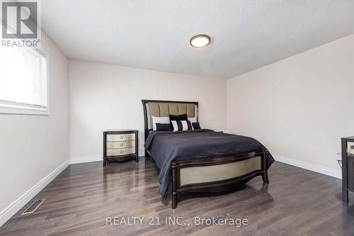 971 Thimbleberry Circle, Oshawa, ON - Indoor Photo Showing Bedroom