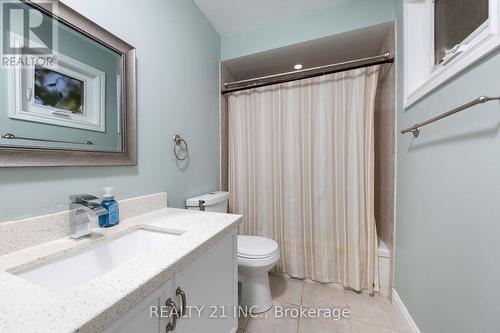 971 Thimbleberry Circle, Oshawa, ON - Indoor Photo Showing Bathroom