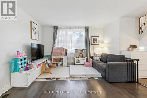 58 Broadpath Road, Toronto, ON - Indoor Photo Showing Living Room