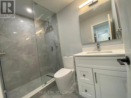 1186 Shadeland Drive, Mississauga, ON - Indoor Photo Showing Bathroom