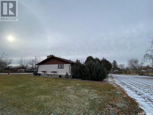 726 Main Street, Eston, SK - Outdoor