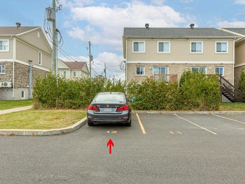 Stationnement - 131 Rue Joseph-Bresse, Chambly, QC - Outdoor