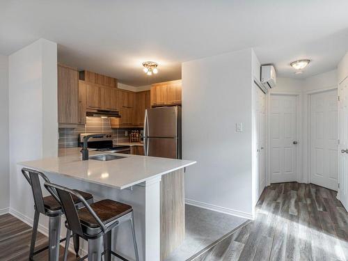 Cuisine - 131 Rue Joseph-Bresse, Chambly, QC - Indoor Photo Showing Kitchen