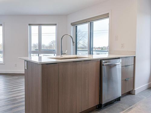 Kitchen - 8114 Boul. Lévesque E., Laval (Saint-François), QC - Indoor Photo Showing Kitchen