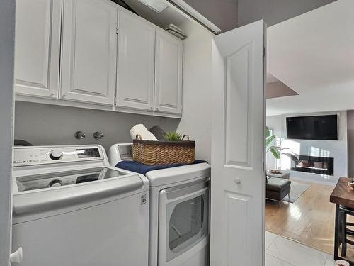 Salle de lavage - 6835 Crois. Verdon, Laval (Sainte-Rose), QC - Indoor Photo Showing Laundry Room