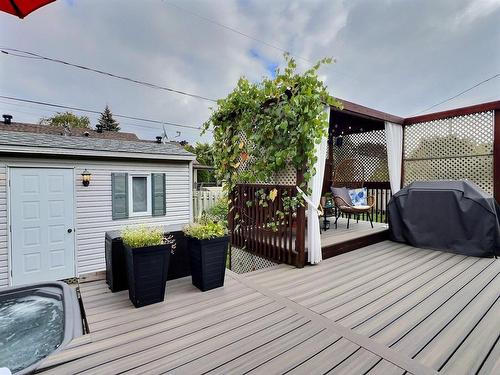 Terrasse - 6835 Crois. Verdon, Laval (Sainte-Rose), QC - Outdoor With Deck Patio Veranda With Exterior