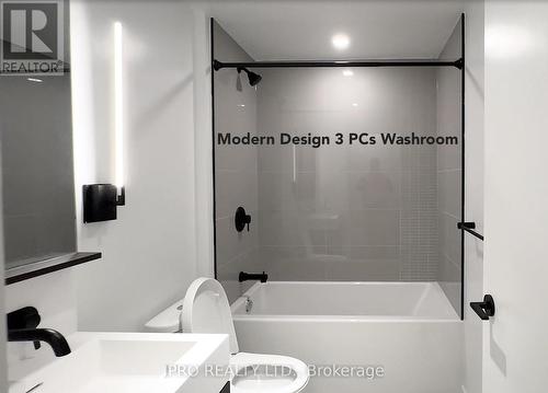 304 - 117 Broadway Avenue N, Toronto, ON - Indoor Photo Showing Bathroom