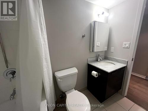 536 - 68 Abell Street, Toronto, ON - Indoor Photo Showing Bathroom