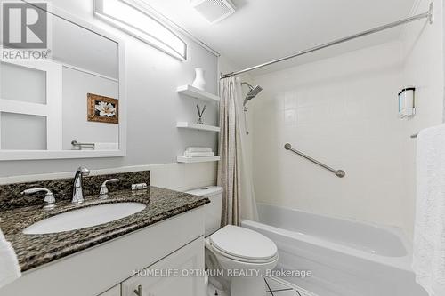 3603 - 3 Massey Square, Toronto, ON - Indoor Photo Showing Bathroom